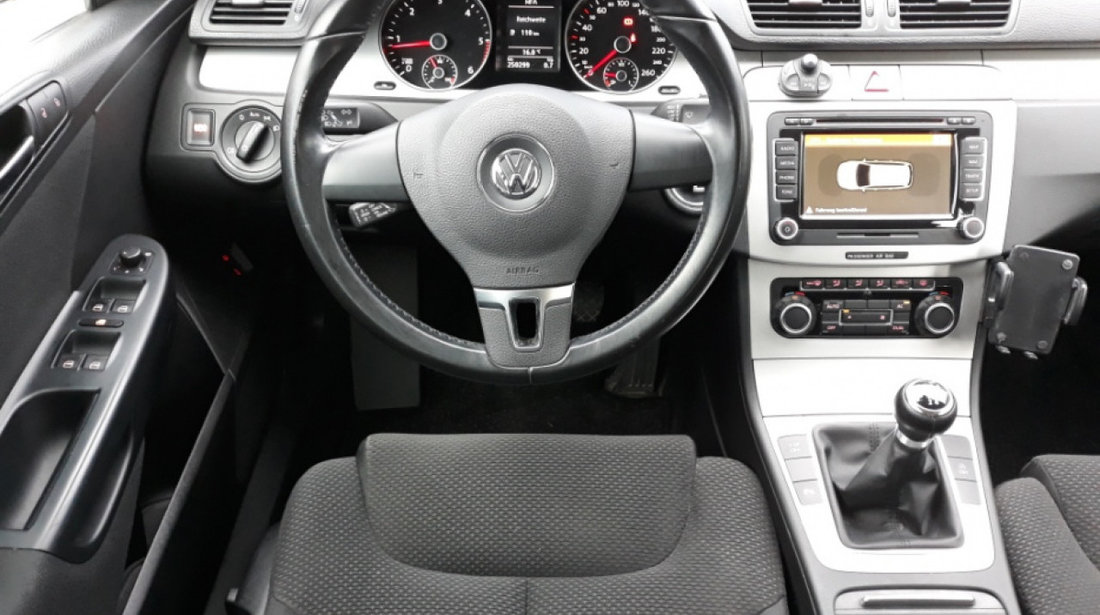 VW Passat 1.6Tdi 105Cp.Euro5.Klimatronic.Navigatie. 2010
