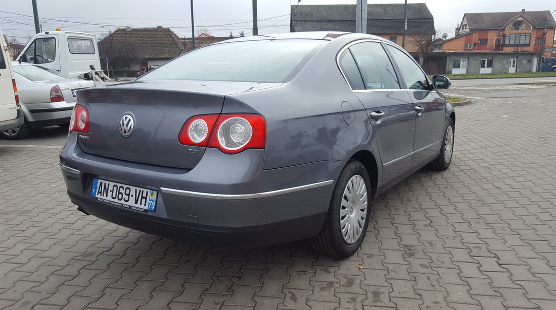 VW Passat 1.9 TDI 105 CP 5+1 VITEZE LIMUSINE 2006