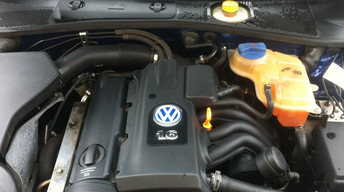 VW Passat 1600cmc  16 V 2001