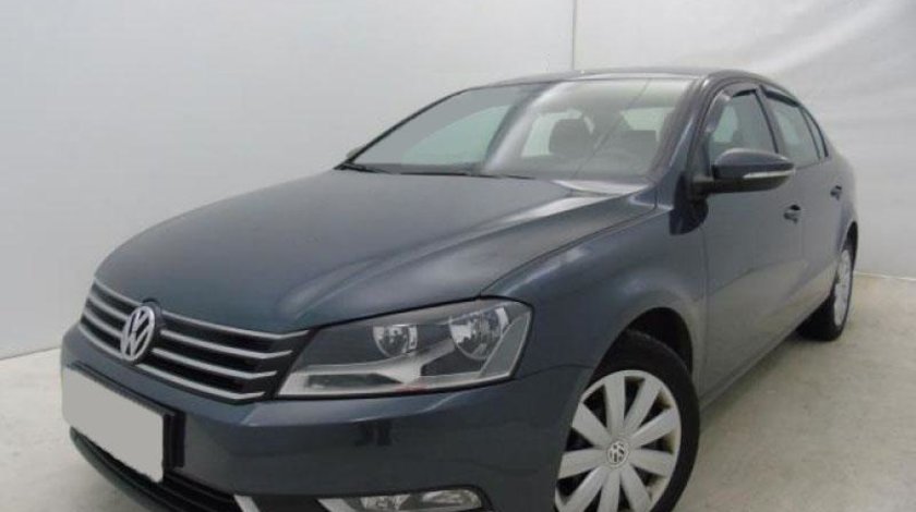VW Passat 2.0 TDI BlueMotion Technology Trendline 140 CP Start/Stop 2013