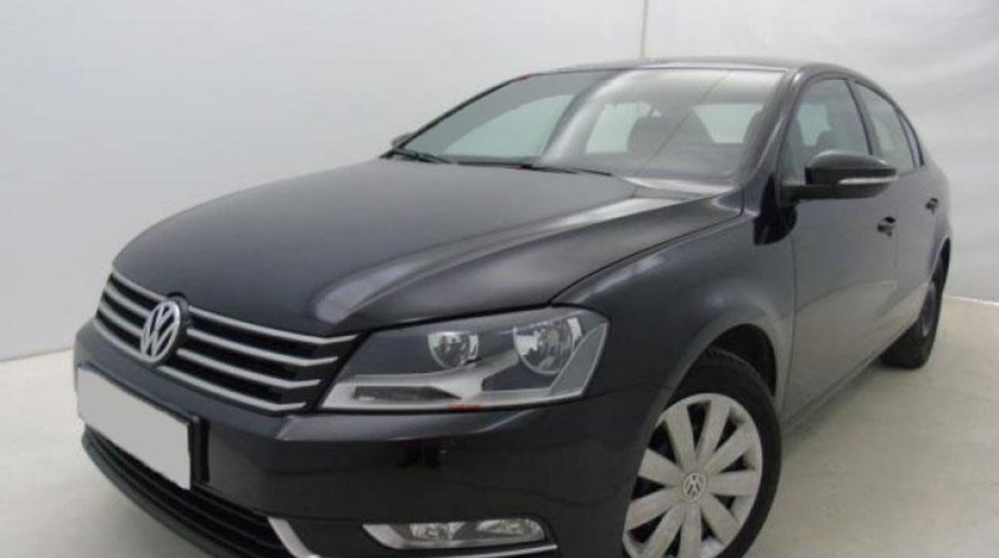 VW Passat 2.0 TDI BlueMotion Technology Trendline 140 CP Start/Stop 2013