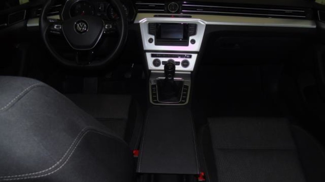 VW Passat 2.0 TDI Comfortline BlueMotion Technology 150 CP Start&Stop 2015