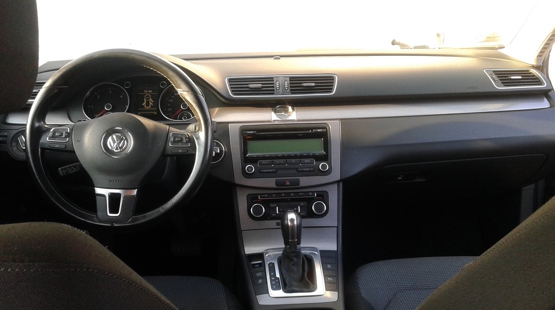 VW Passat 2000 TDI-143cp-DSG2 2012