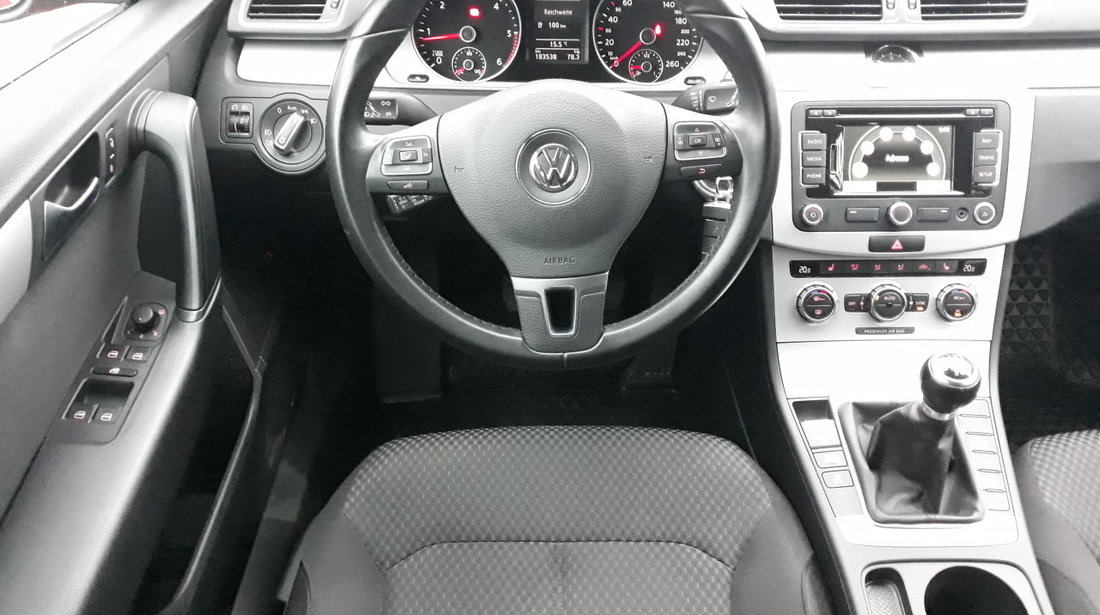 VW Passat B7 1.6Tdi 105Cp.Euro5.Klimatronic.Navigatie. 2012