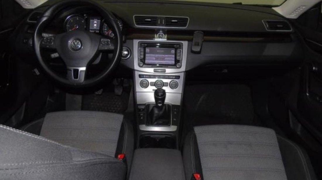 VW Passat CC 2.0 TDI BlueMotion Technology 177 CP Start/Stop 2013