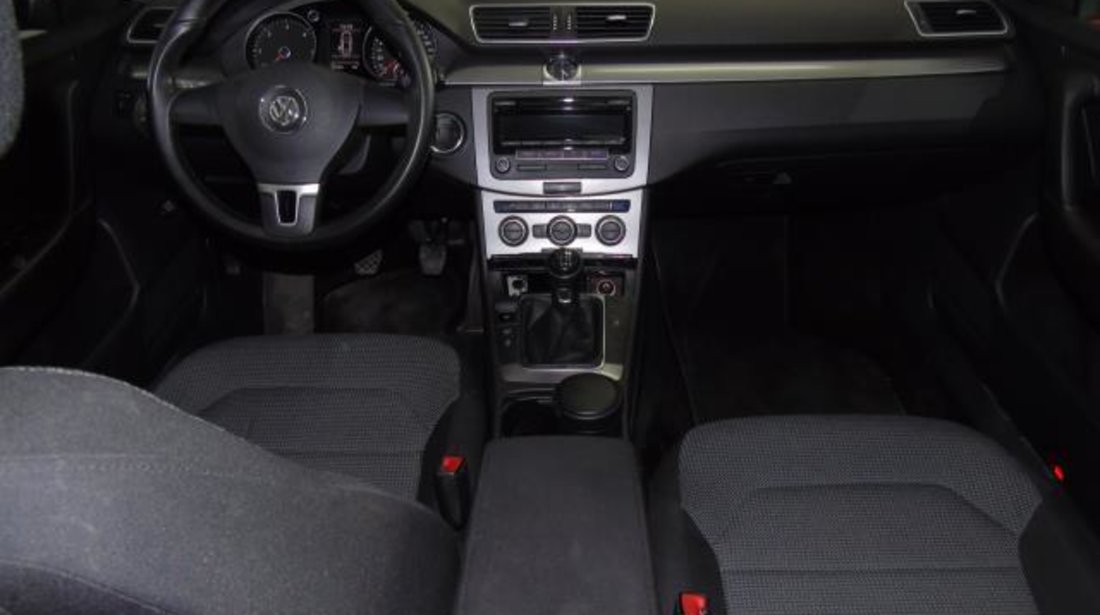 VW Passat CL 2.0 TDI BlueMotion Technology 140 CP M6 Start&Stop 2012