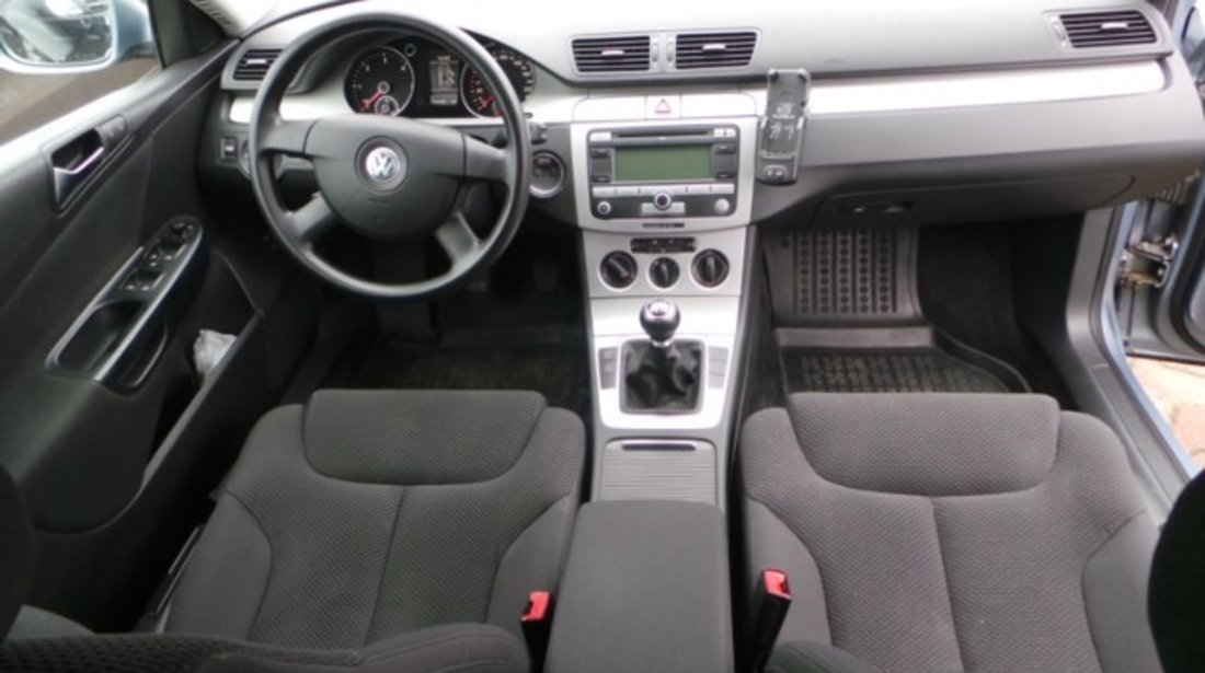 VW Passat Combi 2.0TDI Clima jud. Timis 2009