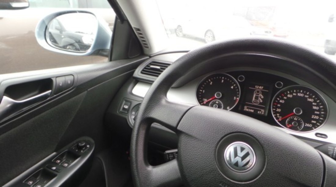 VW Passat Combi 2.0TDI Clima jud. Timis 2009