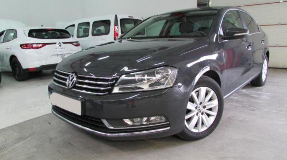 VW Passat Comfortline BlueMotion 2.0 TDI 140 CP DSG 6+1 Start&Stop 2012