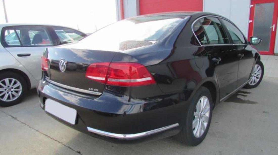 VW Passat Comfortline BlueMotion 2.0 TDI 140 CP DSG 6+1 Start&Stop 2013