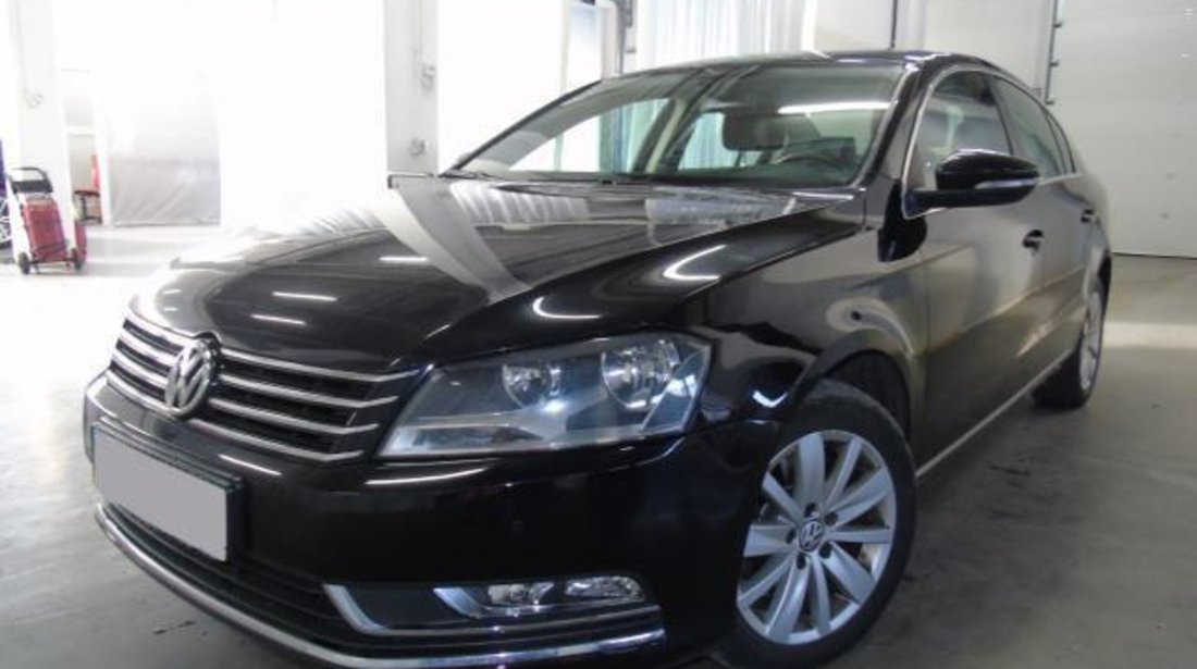 VW Passat Comfortline BlueMotion 2.0 TDI 140 CP M6 Start&Stop 2012