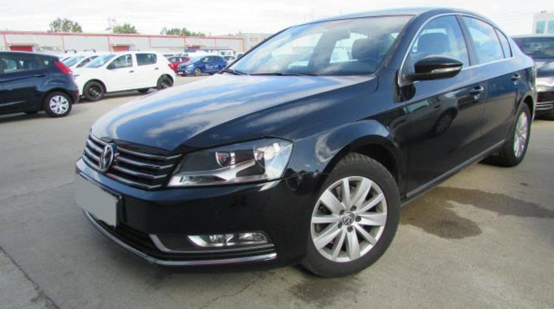 VW Passat Comfortline BlueMotion 2.0 TDI 140 CP DSG 6+1 Start&Stop 2013