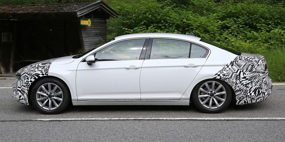 VW Passat Facelift - Poze Spion