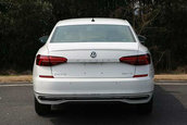 VW Passat pentru China