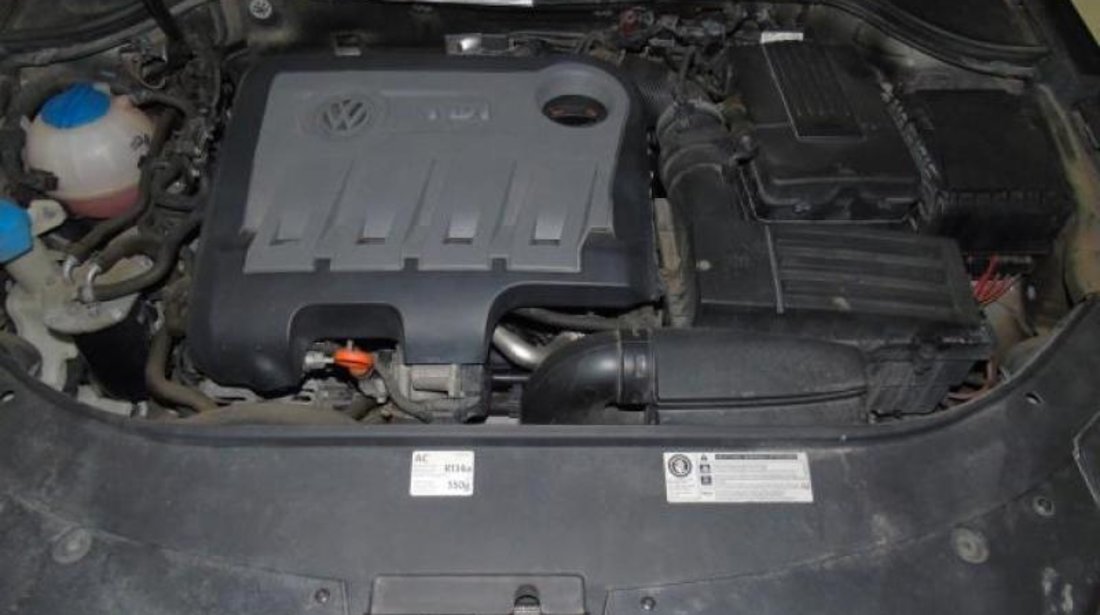 VW Passat Variant 2.0 TDI BlueMotion Technology Comfortline 140 CP Start/Stop 2013