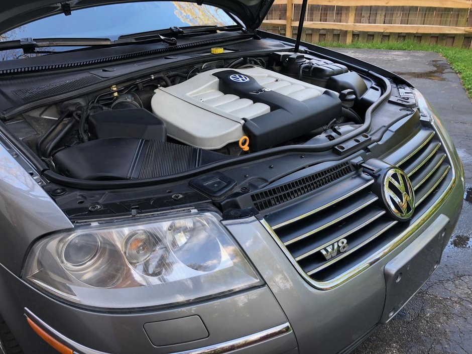 VW Passat W8 Variant de vanzare
