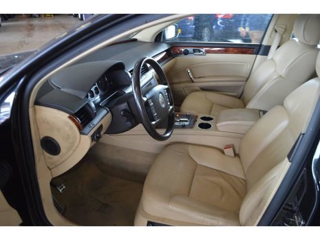 VW Phaeton la 4.000 euro