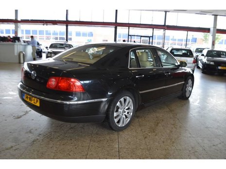 VW Phaeton la 4.000 euro