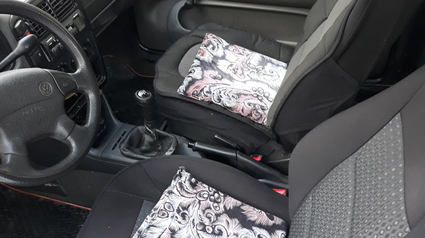 VW Polo 1043 1996