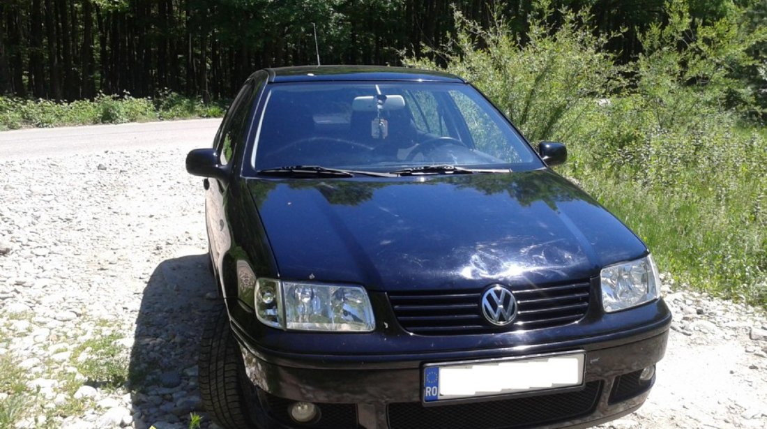 VW Polo berlina-benzina 2001