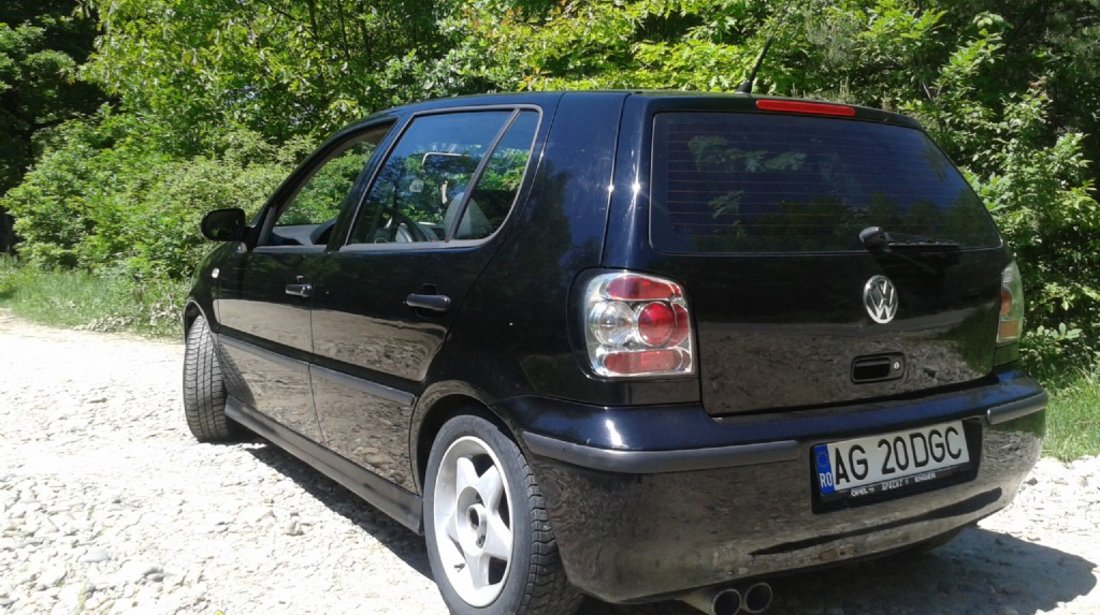 VW Polo berlina-benzina 2001