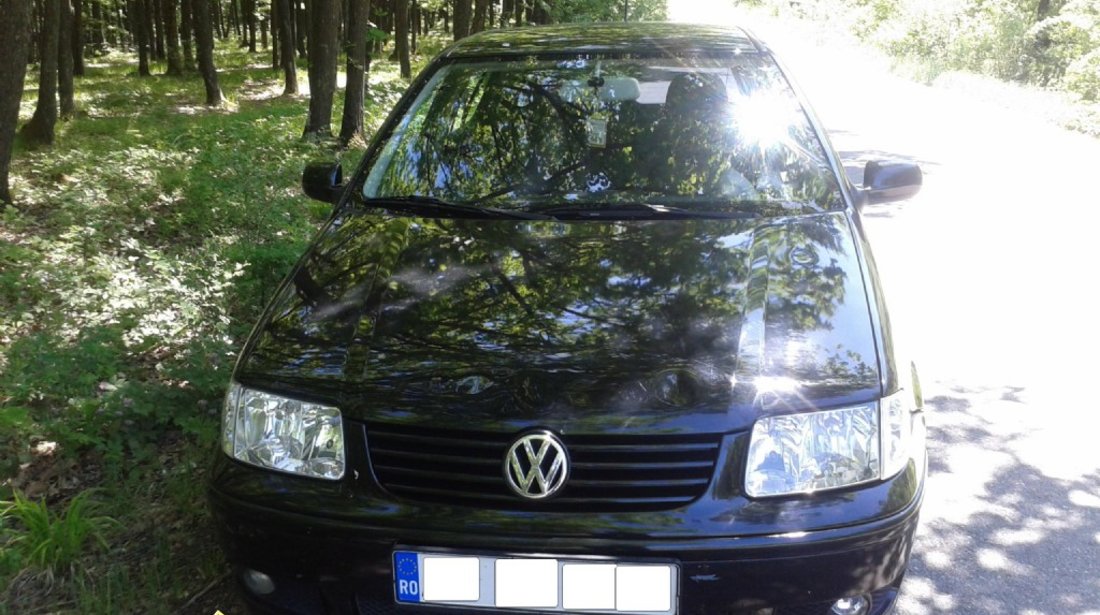 VW Polo berlina-benzina 2001