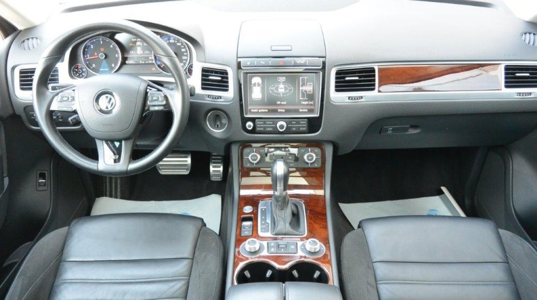 VW Touareg 4Motion Tiptronic V6 3.0TDI