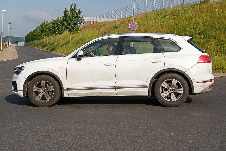 VW Touareg - Poze Spion