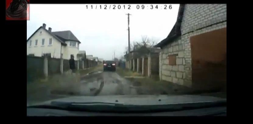 VW Touareg vs. Lada Priora: infractori vs. politie. Cine castiga? VW Touareg vs. Lada Priora: infractori vs. politie. Cine castiga?