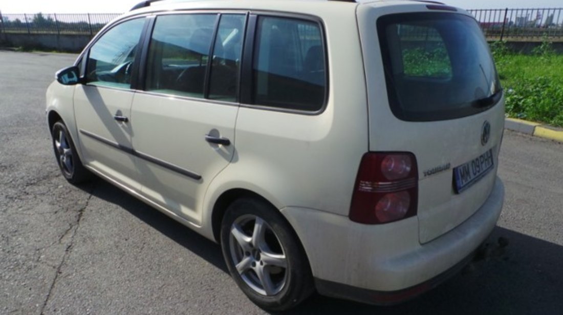 VW Touran 1.9TDI Automatic DSG 2010