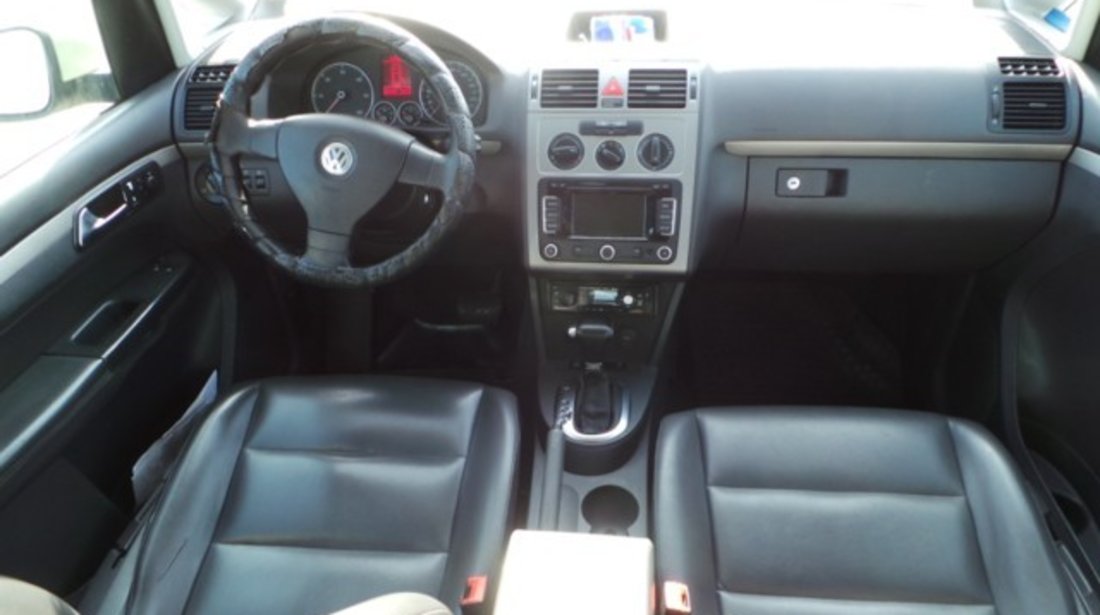 VW Touran 1.9TDI Automatic DSG 2010