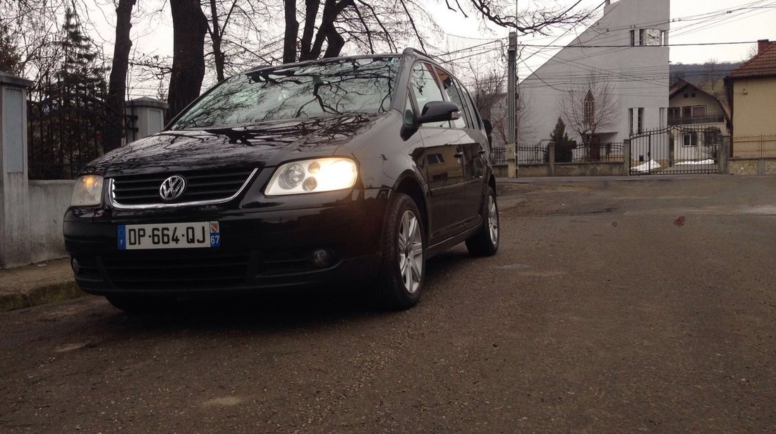 VW Touran 2000AZV 2004