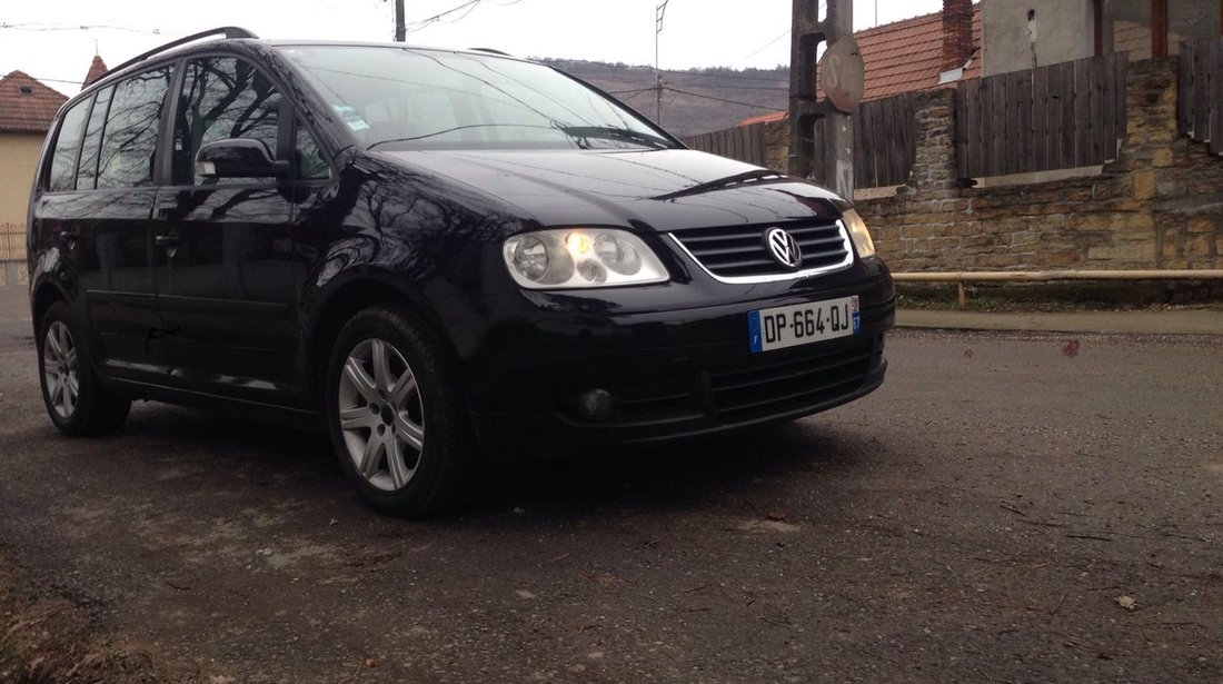 VW Touran 2000AZV 2004