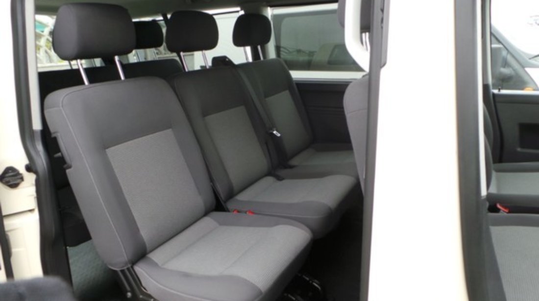 VW Transporter T5 CARAVELLE 2011