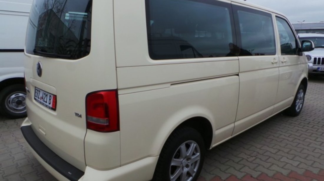 VW Transporter T5 CARAVELLE 2011