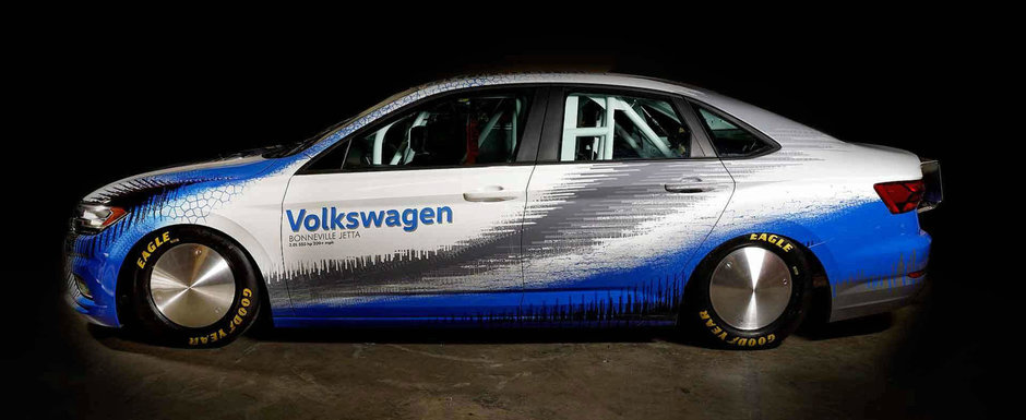 VW vrea un record mondial de viteza la Bonneville. Puterea incredibila stoarsa de nemti dintr-un motor de 2 litri