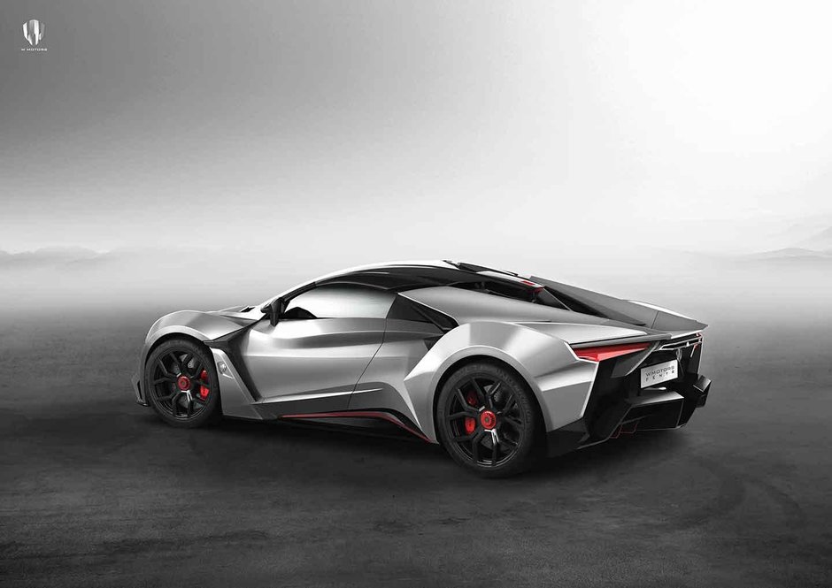 W Motors Fenyr SuperSport