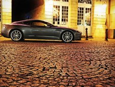 Wallpapers: Aston Martin DBS