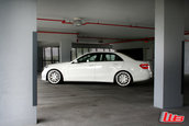 White Star: Mercedes E63 AMG & HRE P40