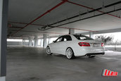White Star: Mercedes E63 AMG & HRE P40