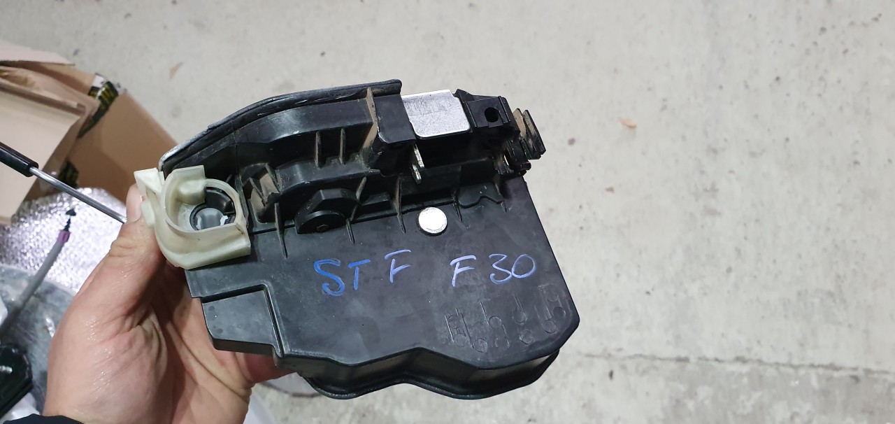 Yala Broasca usa fata spate BMW Seria 3 F30 F31 2013 2014 2015 2016 2017