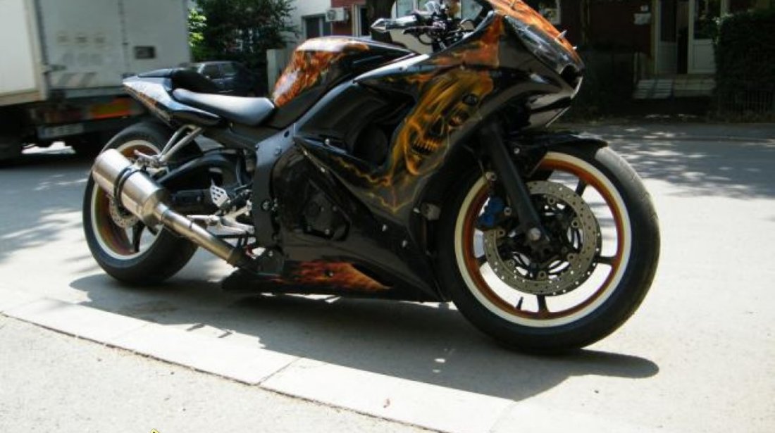 Yamaha R6 Custom