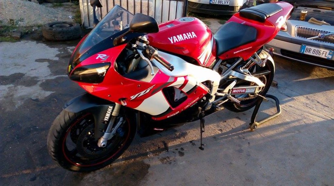 Yamaha YZF R1  accept variante AUTO