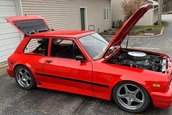 Yugo cu doua motoare V8 si aproape 1000 CP pe ambele punti