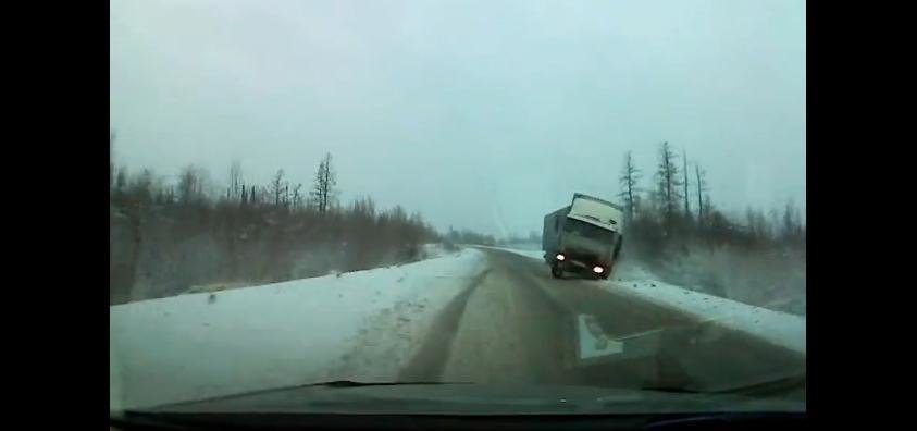 Zapada, un camion necontrolat si un sofer calm